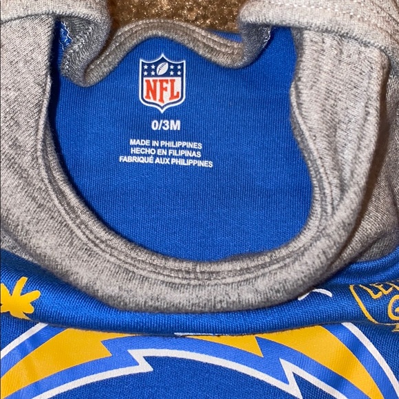 Official licensed Los Angeles Chargers onesies (3) - Picture 3 of 7
